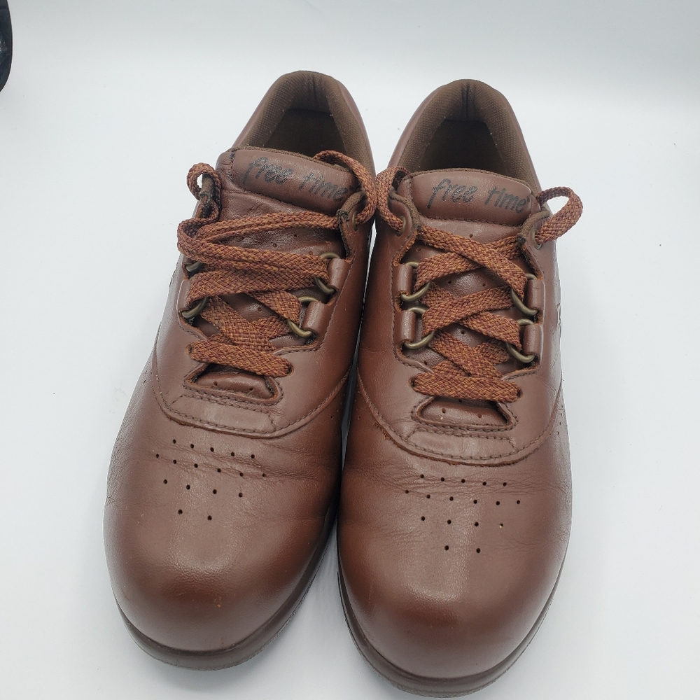 SAS Women's free time brown leather shoes size 7 S